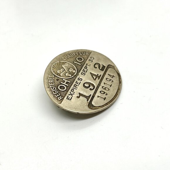 VINTAGE 1942 OHIO CHAUFFEUR Badge Brooch Metal License Pin  Oval 1940s Gag Gift - Picture 3 of 9